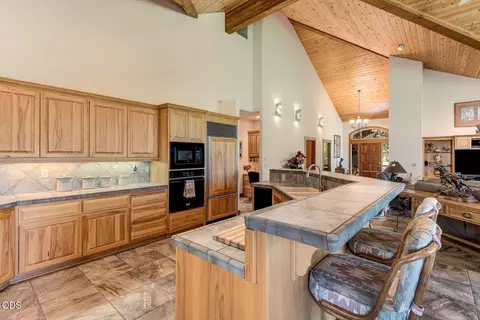 Kitchen - 64464 Collins Rd, Bend, OR 97703 photo 5 of 6