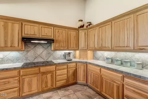 Kitchen - 64464 Collins Rd, Bend, OR 97703 photo 3 of 6