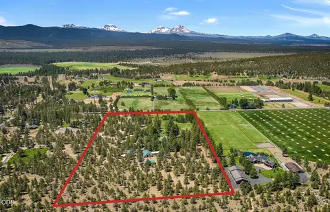 View/Area - 64464 Collins Rd, Bend, OR 97703 photo 4 of 4