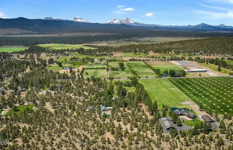 View/Area - 64464 Collins Rd, Bend, OR 97703 photo 3 of 4