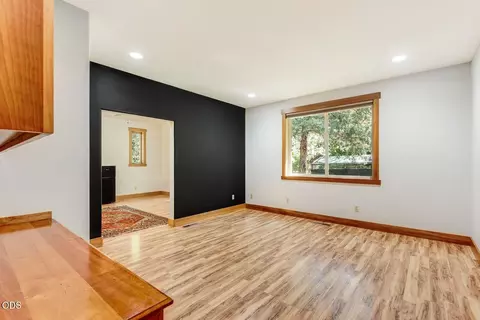 Living - 64464 Collins Rd, Bend, OR 97703 photo 4 of 4