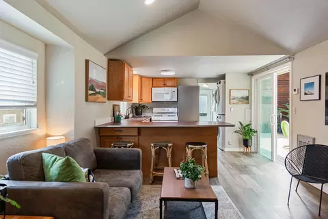 1561 NW Fresno Ave #1&2, Bend, OR 97703