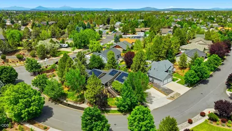 63225 Stonewood Dr, Bend, OR 97701 photo 46