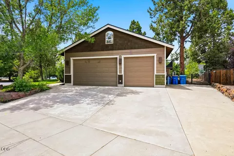 63225 Stonewood Dr, Bend, OR 97701 photo 3