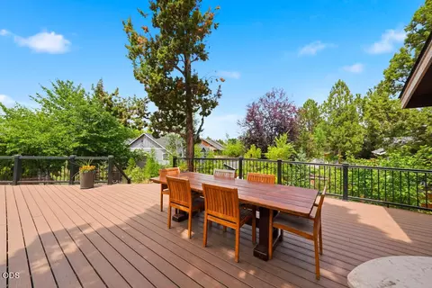 63225 Stonewood Dr, Bend, OR 97701 photo 38