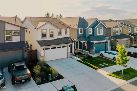 View/Area - 3759 NE Tellus Dr, Bend, OR 97701 photo 2 of 11
