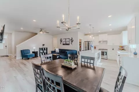 Dining - 3759 NE Tellus Dr, Bend, OR 97701 photo 4 of 4