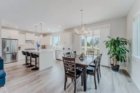 Dining - 3759 NE Tellus Dr, Bend, OR 97701 photo 3 of 4