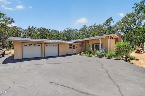 11339 Michael Rd, Central Point, OR 97502