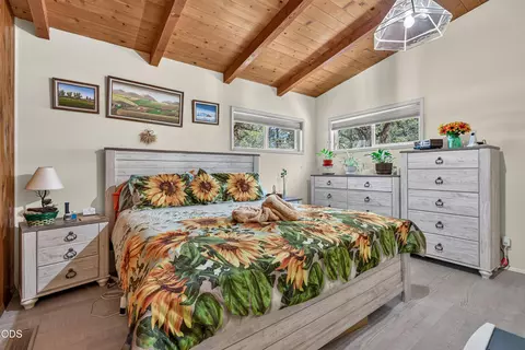 Bedroom - 11339 Michael Rd, Central Point, OR 97502 photo 1 of 2