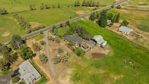 View/Area - 65880 93rd St, Bend, OR 97703 photo 5 of 6
