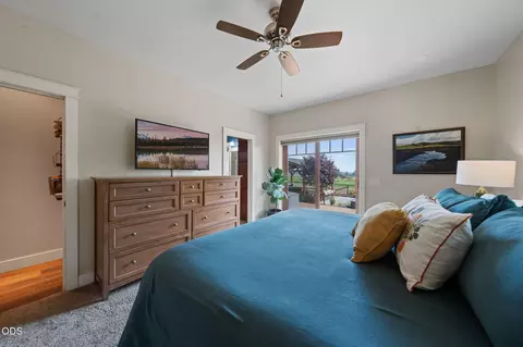 Bedroom - 65880 93rd St, Bend, OR 97703 photo 1 of 4