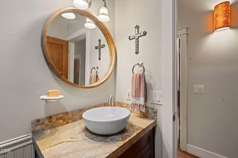 Bath - 65880 93rd St, Bend, OR 97703 photo 2 of 3