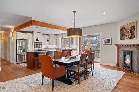 Dining - 65880 93rd St, Bend, OR 97703 photo 2 of 2
