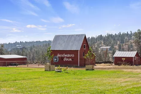 65880 93rd St, Bend, OR 97703