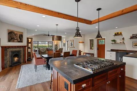 Kitchen - 65880 93rd St, Bend, OR 97703 photo 2 of 8