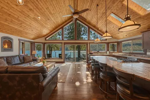 10550 N Ochoco Hwy, Prineville, OR 97754