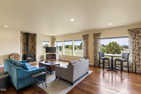 Living - 63531 Gentry Loop, Bend, OR 97701 photo 2 of 3
