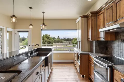 Kitchen - 63531 Gentry Loop, Bend, OR 97701 photo 2 of 5
