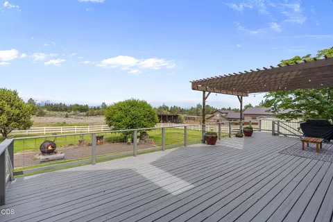 Exterior - 63531 Gentry Loop, Bend, OR 97701 photo 13 of 18