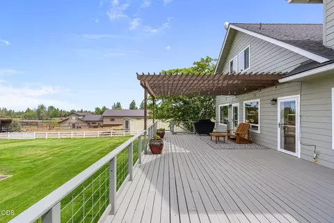 Exterior - 63531 Gentry Loop, Bend, OR 97701 photo 14 of 18