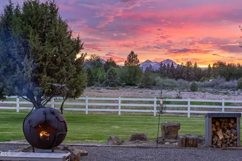 Exterior - 63531 Gentry Loop, Bend, OR 97701 photo 2 of 18