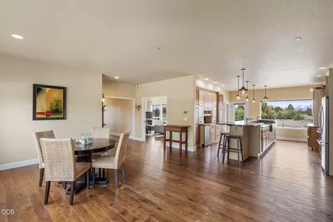 Dining - 63531 Gentry Loop, Bend, OR 97701 photo 4 of 5