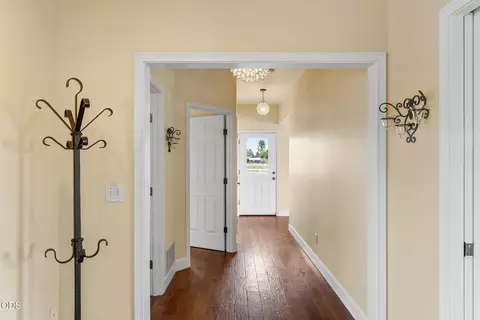 Entry Way - 63531 Gentry Loop, Bend, OR 97701 photo 1 of 1