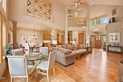 Dining - 62028 Fall Creek Loop, Bend, OR 97702 photo 1 of 2