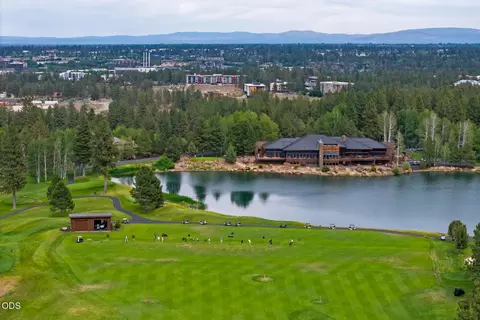 View/Area - 62028 Fall Creek Loop, Bend, OR 97702 photo 4 of 7