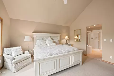 Bedroom - 62028 Fall Creek Loop, Bend, OR 97702 photo 3 of 3