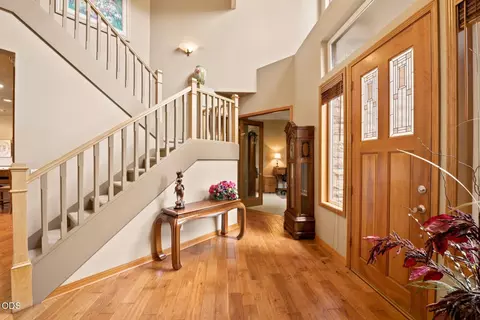 Entry Way - 62028 Fall Creek Loop, Bend, OR 97702 photo 2 of 3