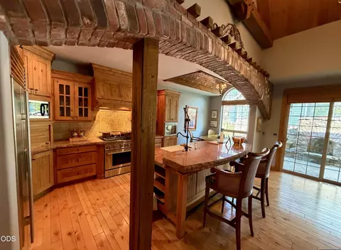 61212 Gorge View St, Bend, OR 97702 photo 6