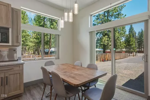 Dining - 59981 Cheyenne Rd, Bend, OR 97702 photo 1 of 2