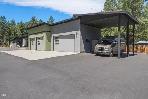 Exterior - 59981 Cheyenne Rd, Bend, OR 97702 photo 3 of 13