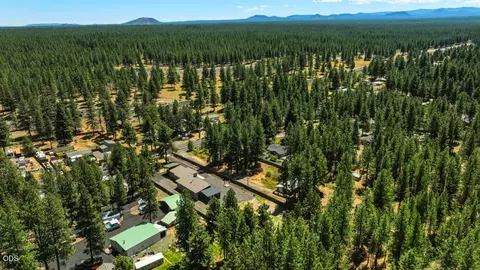 View/Area - 59981 Cheyenne Rd, Bend, OR 97702 photo 6 of 9