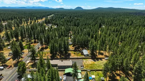 View/Area - 59981 Cheyenne Rd, Bend, OR 97702 photo 5 of 9