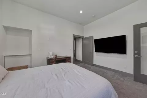 Bedroom - 59981 Cheyenne Rd, Bend, OR 97702 photo 4 of 5