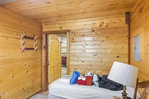 Bedroom - 51922 Read Loop, La Pine, OR 97739 photo 5 of 5