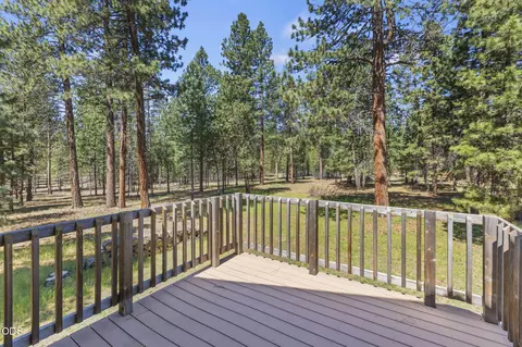 Exterior - 51922 Read Loop, La Pine, OR 97739 photo 6 of 15