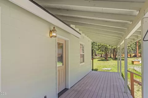 Exterior - 51922 Read Loop, La Pine, OR 97739 photo 8 of 15