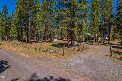 Exterior - 51922 Read Loop, La Pine, OR 97739 photo 12 of 15