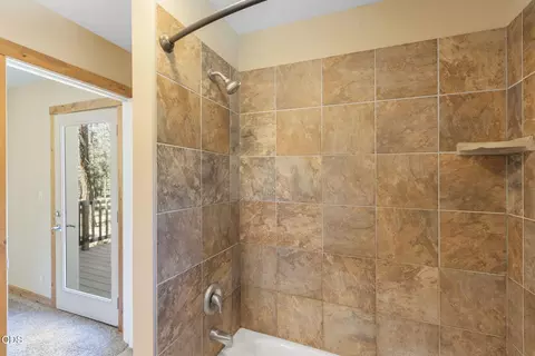 Bath - 51922 Read Loop, La Pine, OR 97739 photo 3 of 3