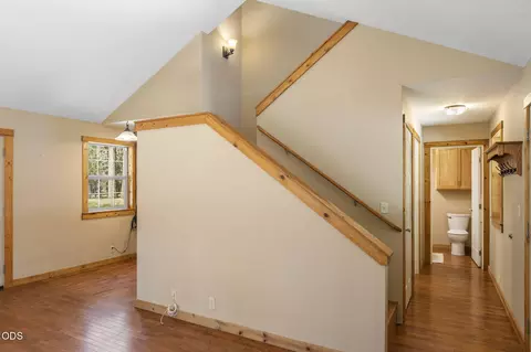 Entry Way - 51922 Read Loop, La Pine, OR 97739 photo 2 of 4