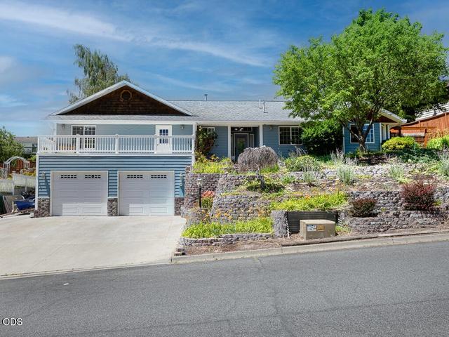 134 Ridgecrest Dr, Klamath Falls, OR 97601