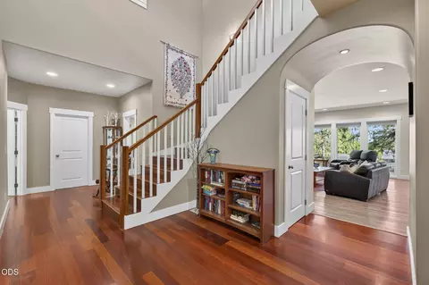 Entry Way - 19528 E Campbell Rd, Bend, OR 97702 photo 3 of 3
