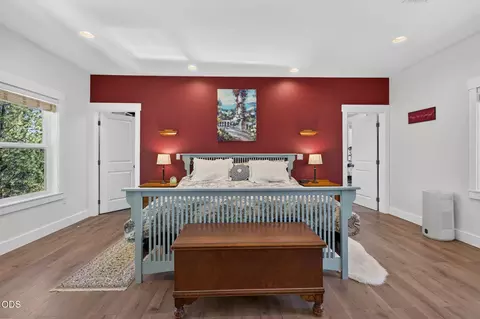 Bedroom - 19528 E Campbell Rd, Bend, OR 97702 photo 3 of 7