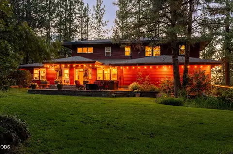Exterior - 19528 E Campbell Rd, Bend, OR 97702 photo 2 of 13