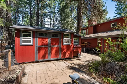 Exterior - 19528 E Campbell Rd, Bend, OR 97702 photo 9 of 13
