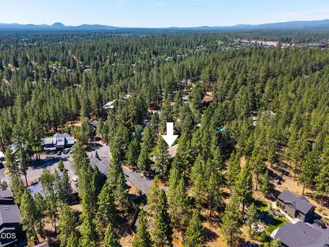 View/Area - 19528 E Campbell Rd, Bend, OR 97702 photo 1 of 3